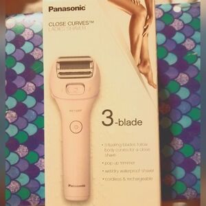 Panasonic wet/dry electric razor